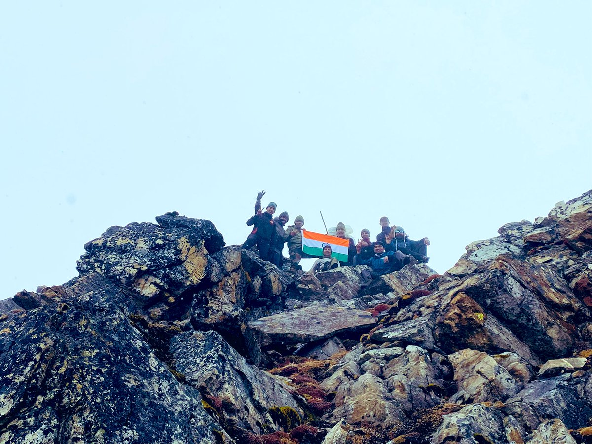trishakticorps's tweet photo. As part of #ECTTAA_22, #TrishaktiWarriors along with five civilian volunteers successfully completed Trekking Expedition  Muguthang-Tamze covering 160 kms in 14 days, trekked across 4 Valleys 4 Passes in Super High Altitude Areas of #Sikkim.

@adgpi 
@easterncomd https://t.co/ACQThapK5V