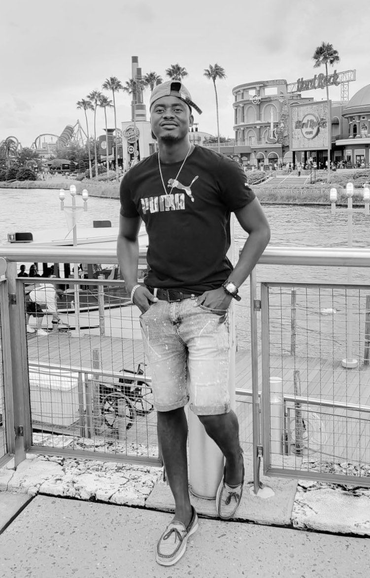 Delgee8's tweet image. Why not me🤷🏿‍♂️✌🏾🥰🍷