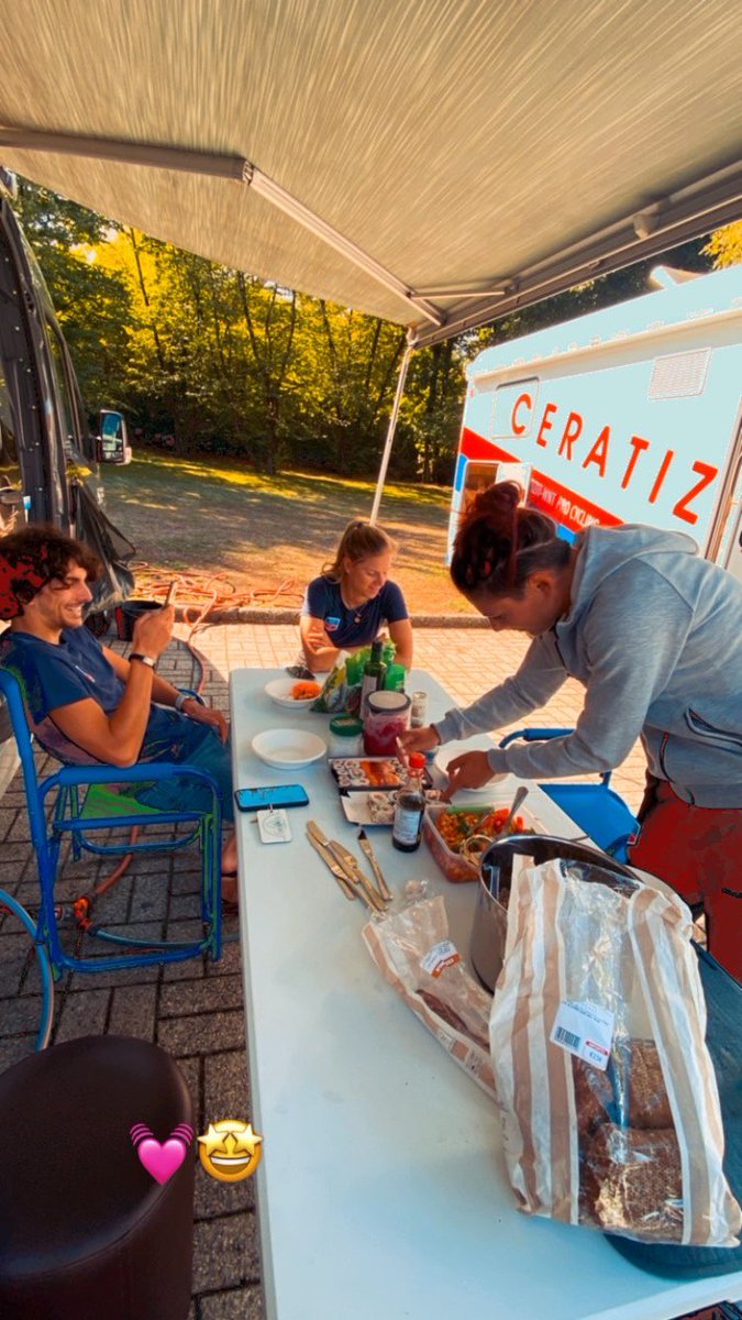 A family <a href="/ceratizit_wnt/">CERATIZIT Pro Cycling</a> 🫶🏼