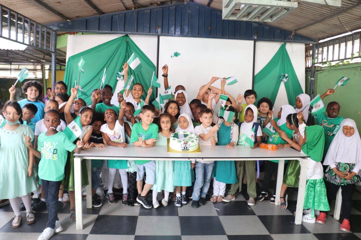 Tulip_lagos's tweet photo. With great enthusiasm and patriotic fervor, the staff and students of NTIC Lagos celebrated this year's Independence Day, which marked the 62nd year of freedom from British colonial rule, in the school premises, on 30th September 2022.
#ntictherightenvironmentforlearning https://t.co/FBu3zsErwV