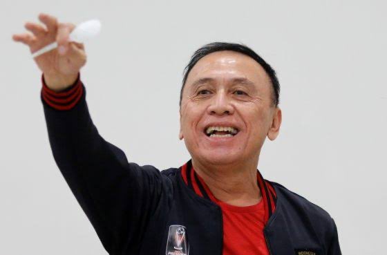 FaktaSepakbola's tweet photo. Selanjutnya Iwan Bule harus mundur dari kursi kepemimpinan PSSI, Anda harus bertanggung jawab dengan apa yang terjadi.

Minta maaf saja tidak cukup pak, Silahkan MUNDUR! https://t.co/cpRKgGa7BM