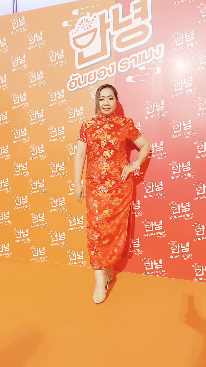 Supinyakaew8's tweet photo. ♥️หาก..คุณ..กำลังมี "ความฝัน"

อย่าฟัง "คำพูด" ของคนไม่สำเร็จ
ที่คอยบั่นทอนกำลังใจ

เพราะคนที่ยัง "ไม่เคย" 
แม้แต่ไปยืนจุดนั้น
จะไปรู้เส้นทางของมันได้อย่างไร?

จำไว้ว่า... 
เวลามีใครบอกว่า..คุณ "ทำไม่ได้"
เขาไม่ได้พูดถึงคุณ
แต่..เขากำลังสะท้อน 
"ความอ่อนแอ"
ของตัวเขาเองต่างหาก https://t.co/Pe4fa58TnW