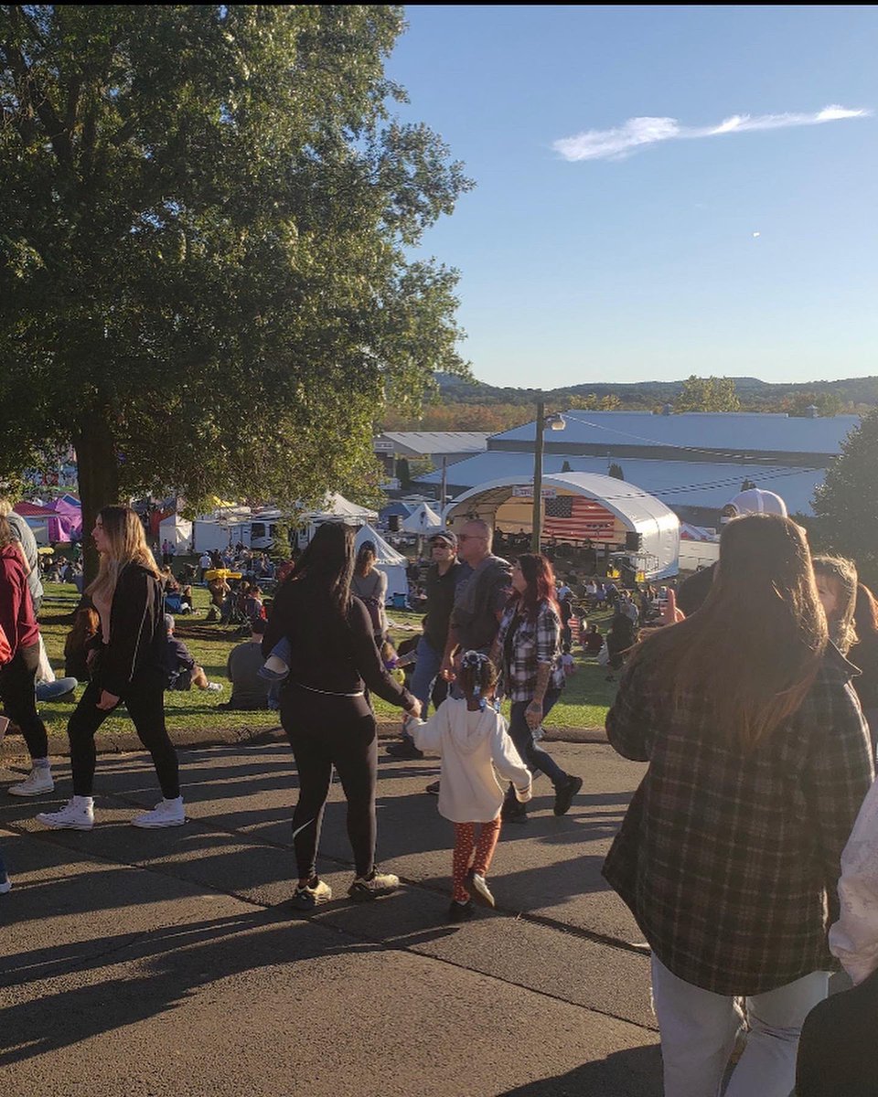 HarryForCT's tweet photo. Thank you for having me Durham! Honored to meet all the wonderful folks at the Durham Fair. We need to make sure our next generation can make their lives in CT’s beautiful towns, instead of getting stuck with debilitating debt and move elsewhere. #FixCTsFinances #HarryForCT https://t.co/jD4RBkqBPB