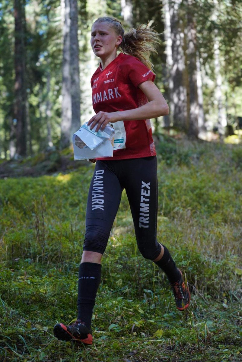 Annika Simonsen finishes in a 19th best time right now on the long distance at the World Cup final in Davos 💥🏔🇩🇰
📷 <a href="/IOForienteering/">IOF Orienteering</a> 
#danskorientering #orienteeringworldcup #orienteering #worldcupfinal