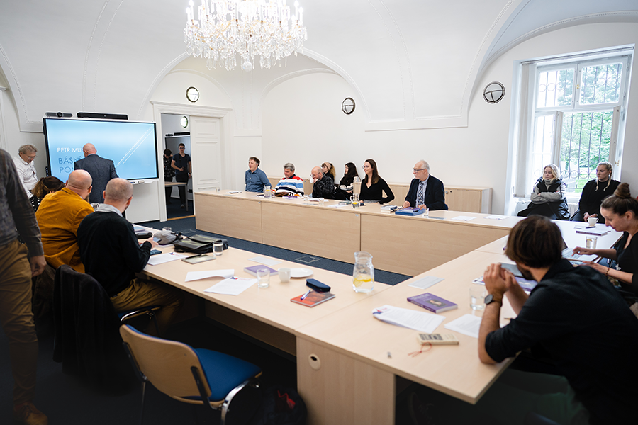 Slezská univerzita v Opavě uspořádala literárněvědní konferenci Underground a druhá kultura ve střední Evropě. Jejím polským partnerem byla <a href="/UAM_Poznan/">UAM Poznań</a>. 
Akce se uskutečnila v rámci projektu podpořeného Česko-polským fórem 🇨🇿🇵🇱 Více 👉
slu.cz/fpf/cz/aktuali…