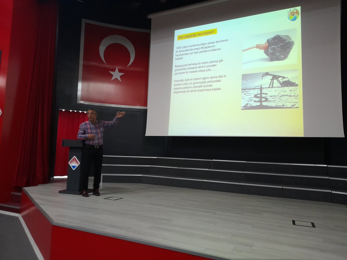 BhcIsk's tweet photo. MKÜ-Biyosistem Müh.Bölümü Öğretim Üyesi Prof. Dr.Berkant ÖDEMİŞ "Küresel İklim Değişikliği ve Su Kaynaklarının Etkileri"konusundaki sunumunu Ortaokul ve Anadolu Lisesi öğrencilerimizle paylaştı. 
Değerli bilgilerini bizlere aktardığından dolayı hocamıza teşekkür ederiz. https://t.co/tr908UFJWv