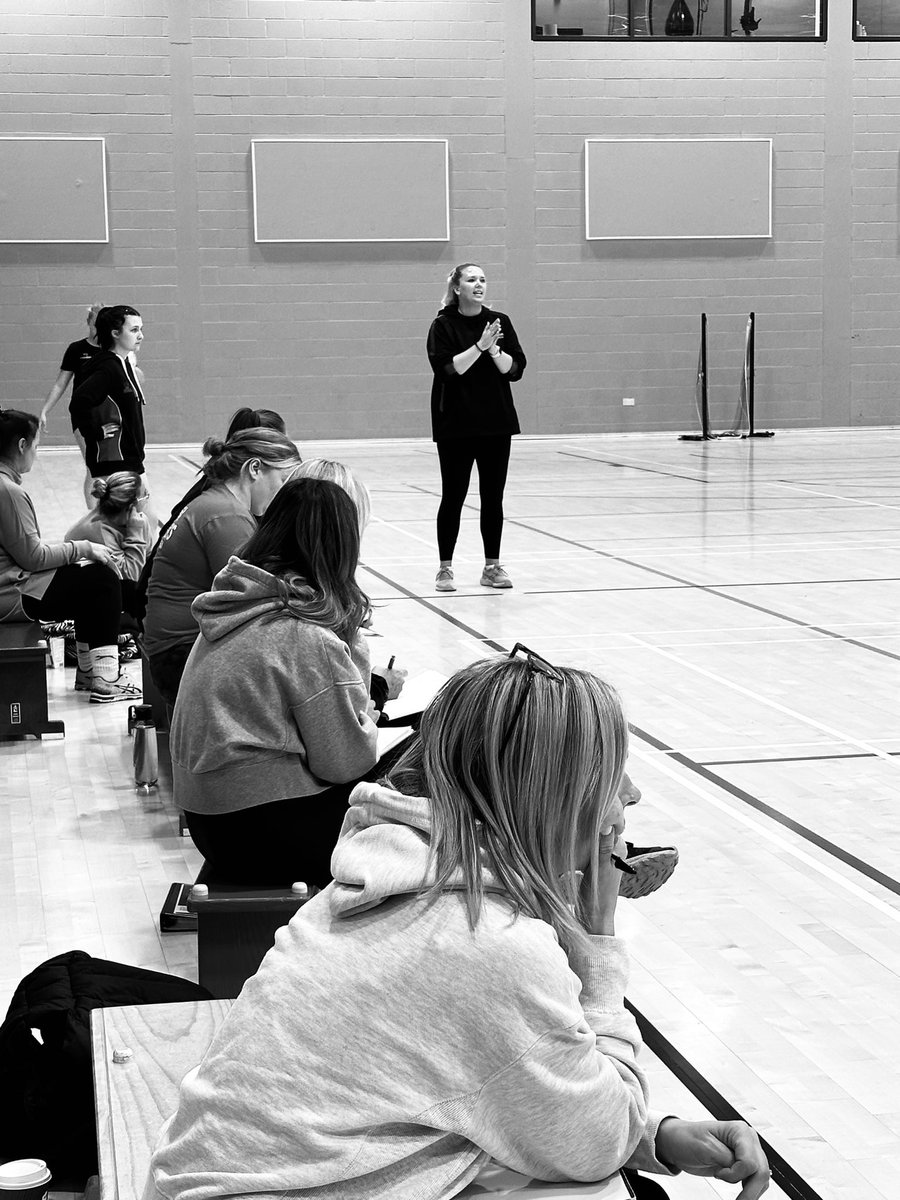 BedsCountyNet's tweet image. The amazing @SamBrightman1 delivering our Defence Workshop yesterday to players and coaches! Join our remaining workshops! We have Ann Marie Muller, Denise Ellis and Anna Carter 🤩