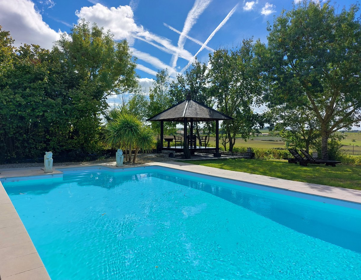 LeCourty's tweet photo. What a day! What a sky! Welcome, October! ๐โ๏ธ
#holidayvilla #villawithpool #France #charentemaritime #nouvelleaquitaine #villafortwo #ruralretreat #privatepool #vineyardview #gazebo #pavilion #pool #autumnsun #fallsun #bluesky https://t.co/9km2xkc6hM
