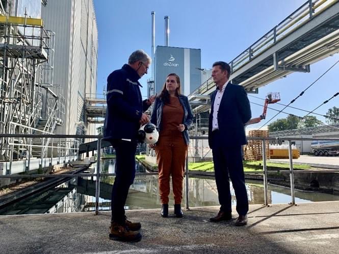 Olam Food Ingredients (OFI) staat midden in de stad en is één van de grootste cacaoverwerkers ter wereld. Tijdens de #WeekvandeZaanseOndernemer ging wethouder <a href="/stephanieonclin/">Stephanie Onclin VVD</a> langs om te praten over agrifood, verduurzaming en talentontwikkeling! 👉 bit.ly/olamfoodingred…