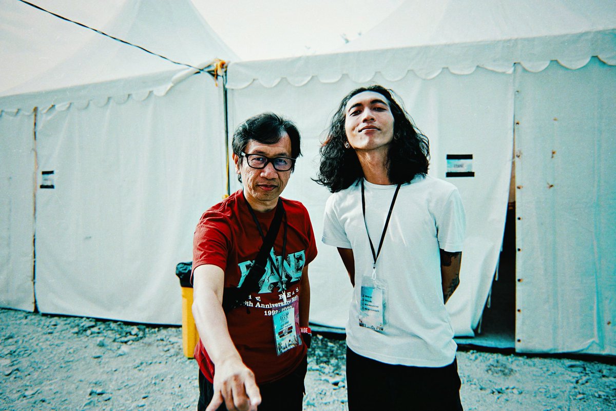 Dan tidak disangka kami juga bertemu dengan <a href="/moedya/">Mudya Mustamin</a> yang merupakan founder dari @MusiKeras yang selalu support &amp; interview rilisan-rilisan single &amp; album kami.