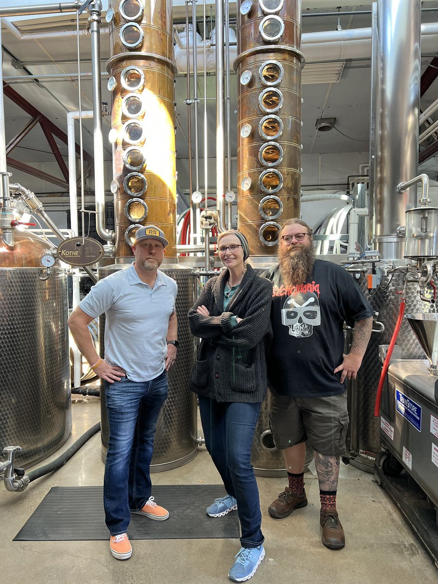 When are you boys going to stop tossing me the radio in the bathtub?
#janelynch <a href="/janemarielynch/">Jane Lynch</a> #blaumbros