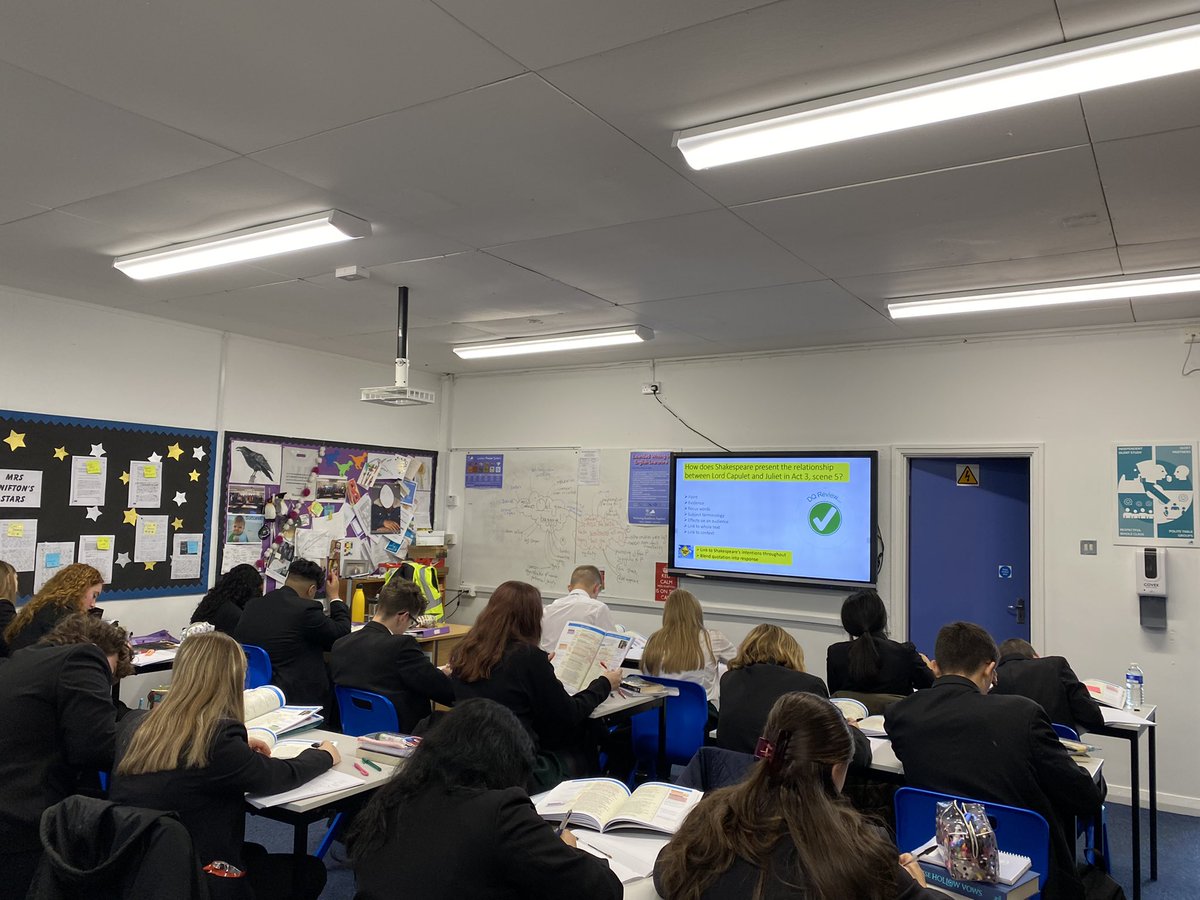 lyndon_and's tweet photo. Year 11 were hard at work this morning considering how Shakespeare had presented Juliet &amp; Lord Capulet’s relationship #LyndonEnglish #LyndonSchool #hardatwork https://t.co/FRgeIsBEHZ