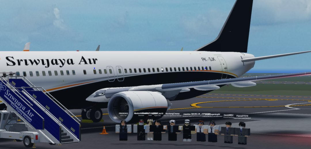 sj_roblox's tweet photo. It is now official! Go grab your ticket now to enjoy this lifetime #experienceamazing 🥶🛋️
Thank you @Maxdme_YT and his friend for joining and become the 1st passenger ✈️

#SJRblxFlyers #RobloxDev #roaviation #sriwijayaair https://t.co/Fe1Kjh70cg