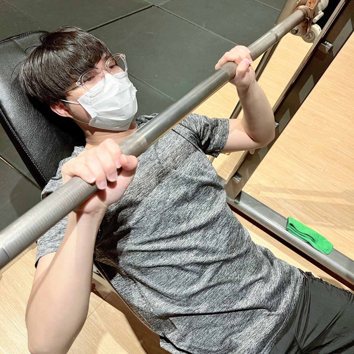 got_____'s tweet photo. ได้ลองแล้วมันดีมาก ! หอมแบบหอมจริง NIVEA MEN DEEP BROWN SPRAY ฉีดแล้วหอมยาวนานมาก ไปฟิตเนสกลับมายังหอม ระงับกลิ่นกายได้ดีมากใครที่ชอบออกกำลังกายเล่นกีฬา หรือทำกิจกรรมต่างๆ ลองใช้ตัวนี้ระงับกลิ่นกายหอมติดทนx3 ทั้งทนร้อน ทนเหงื่อ ทนทาน ดีมากเลยคับ🏋🏻#หอมดีพดึงดูด #NIVEAMENDEEPSPRAY https://t.co/HVvUwc1AI0