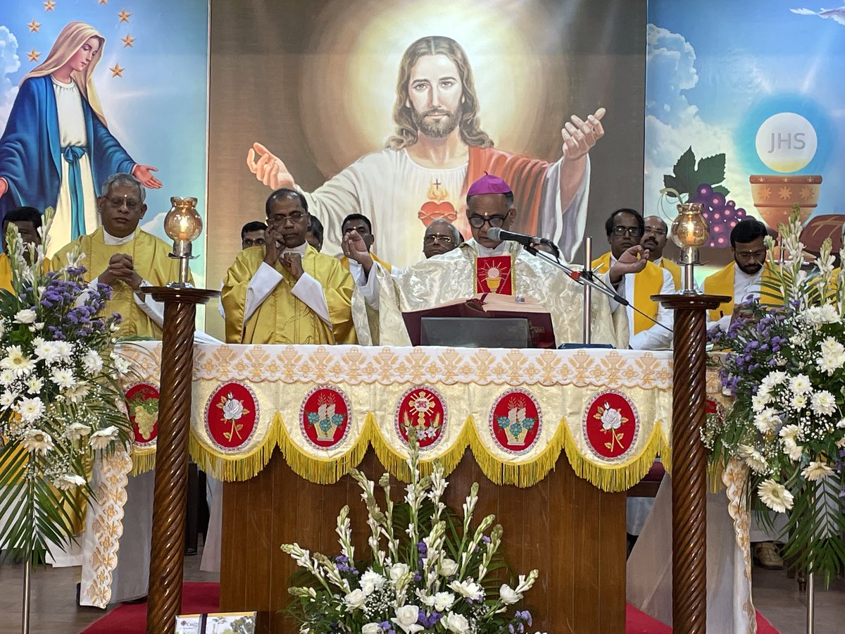Caritas_India's tweet photo. 𝕮𝖆𝖗𝖎𝖙𝖆𝖘 𝕴𝖓𝖉𝖎𝖆, 𝕿𝖚𝖗𝖓𝖘 𝟲𝟬!

🎊 Today Caritas India, held an inaugural ceremony as it enters its Dimond Jubilee Year. Caritas India’s HO Team, along with esteemed guests joined this historic celebration with great enthusiasm🎈

#60YearsofService #TheJoyofService https://t.co/xYaznCjAOL