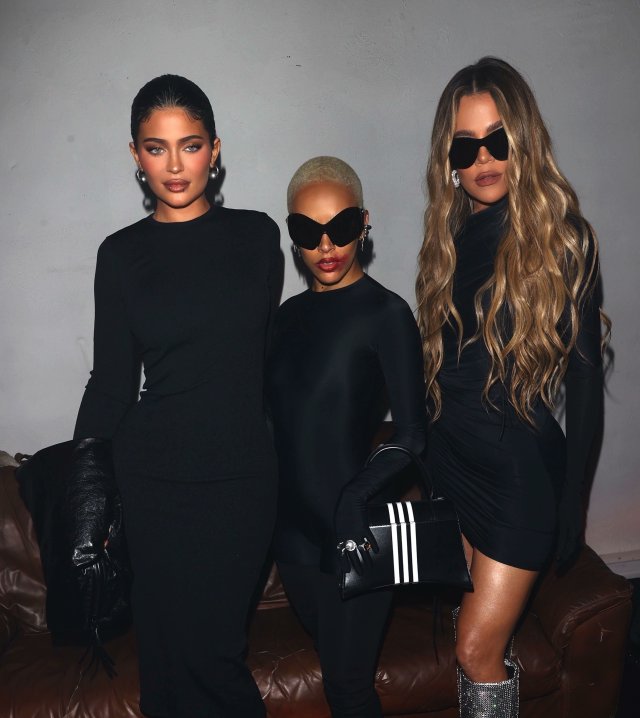 KhloeKardashianFans.com tweet media