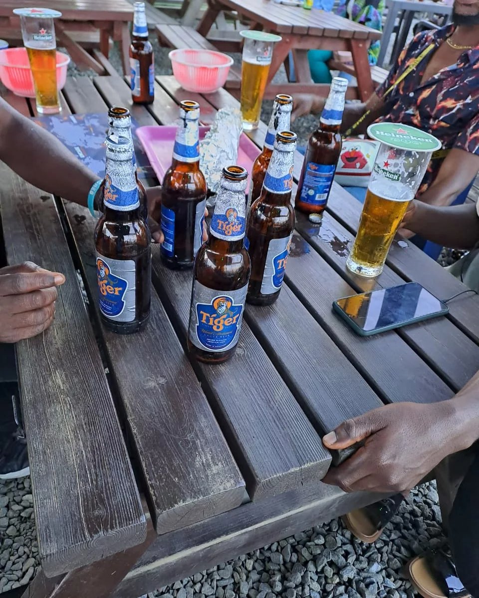 tiger_barr's tweet photo. The show continues tonight. Join us for exciting and fun filled experience.
#Tigerbarejigbo #LiveUncaged #TigerBeer #independenceday https://t.co/vLF9NFECwr