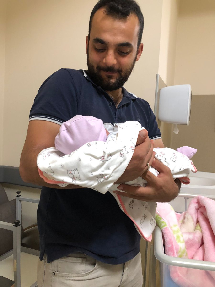 muhdergenel's tweet photo. Meslektaşımız Merhaba Gazetesi Muhabiri Sait Çelik ve eşi Huriye Çelik’in  Meryem Asel ismini verdikleri kız bebekleri dünyaya geldi. Meslektaşımız Sait Çelik ve Huriye Çelik’i tebrik eder, Meryem Asel Çelik’e sağlıklı, mutlu ve huzurlu uzun bir ömür yaşamasını temenni ederiz. https://t.co/2s46LTUtoI