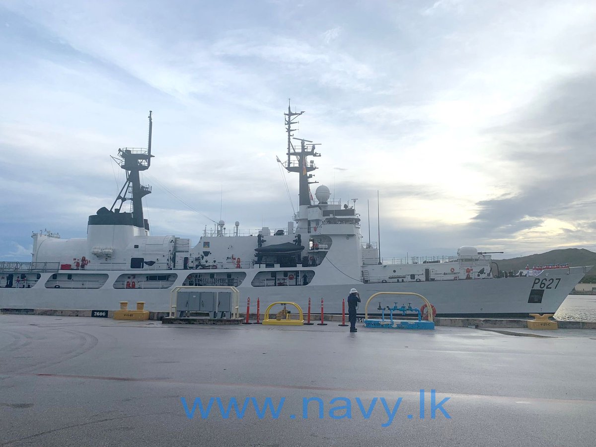 WarshipCam's tweet photo. Future Sri Lanka Navy Hamilton-class offshore patrol vessel SLNS '?' (P627) (former USCGC Douglas Munro (WHEC-724)) coming into Guam on the way to Sri Lanka - October 3, 2022 #p627
* photo posted by @srilanka_navy https://t.co/oRCNBDIq8b