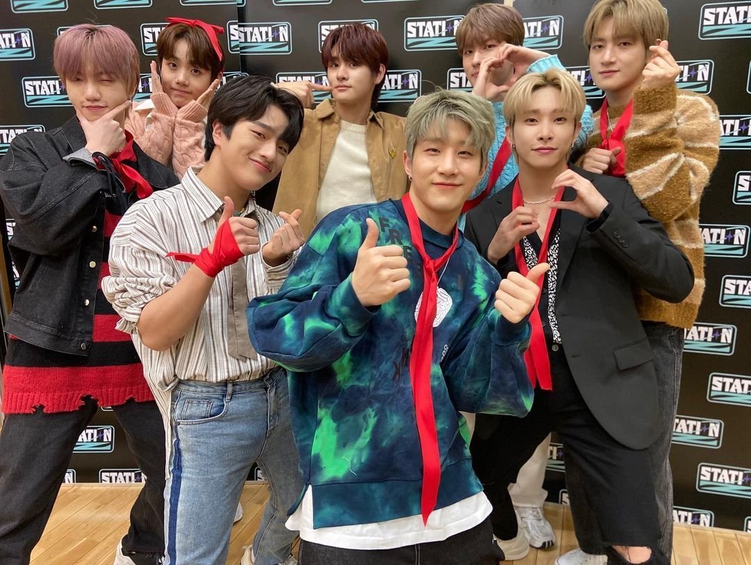 hourly jinjin | fan account tweet media