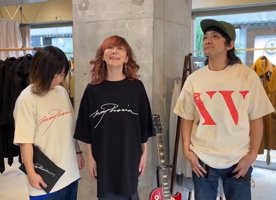 migumusic's tweet photo. [KT_merphなぅ] 京都

明日！4日！

物販のＴシャツがマジで可愛い！
しかも¥4,000‼︎
merph のビッグＴシャツ！

購入者には我々3人のグータッチ付き‼️✊

#杏子
#福田真一朗
#あらきゆうこ
#merph 
#KT_merph

真ちゃんもあらきもM着てます！✨ https://t.co/Y901ZJqoiC