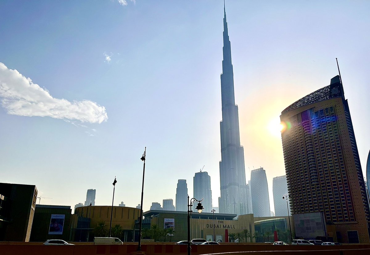 Eiteren's tweet photo. Kilometers maken in @TheDubaiMall met @petravdommelen https://t.co/bb3ak2DT6e