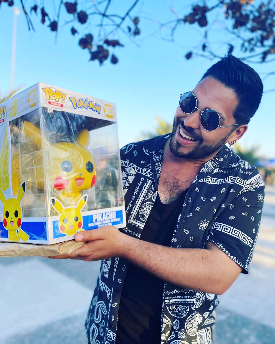 beyenzo's tweet photo. Lo mejor de la #MegaFeriaFriki #FeriaFriki #Pikachu #FunkoPop #PopGames #Pokemon https://t.co/qzXgrIfB9C