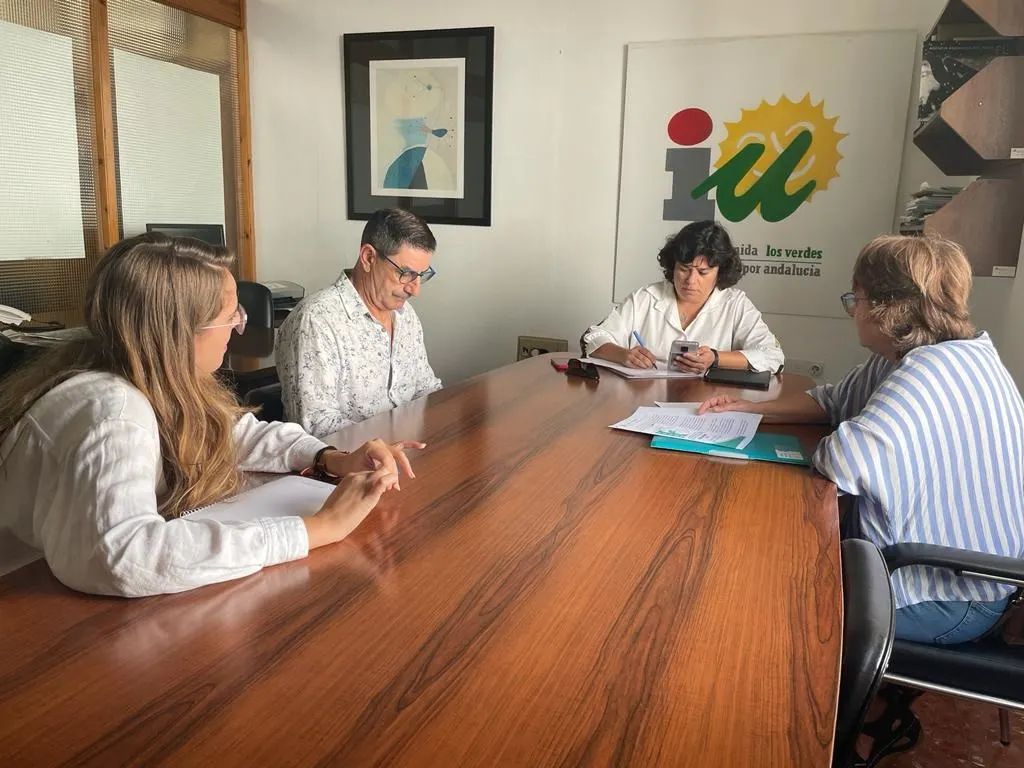 Carmenalvare_'s tweet photo. ¡¡Respaldamos la demanda de estudio por parte del Gobierno para la jubilación anticipada de colectivos sanitarios y sociosanitarios!! ✊
Totalmente de acuerdo con las reivindicaciones defendidas por la @Plataforma60 https://t.co/6ujTXM11In