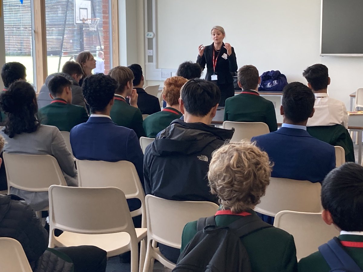 This lunchtime we had Barrister and Judge Kirsty McKinlay from ⁦<a href="/9StJohnStreet/">9 St John Street (now Nine Chambers)</a>⁩ chambers to talk to our learners.  The session was informative and engaging, it gave the students a thorough insight into the realities of a career in the legal profession.