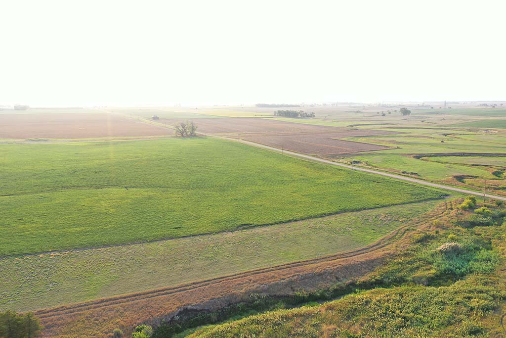 HewittLandCo's tweet photo. Our latest HLC e-News is here! Featuring:
New Video: Nepodal Estate Farmland Auction, Featured Listing- Wetering Property, and Recently Sold- Red Canyon Ranchette! - https://t.co/4ldDePMBh8

#HewittLandCompany #YourTrustedSourceForFarmAndRanchRealEstate https://t.co/n6ogGltoRn