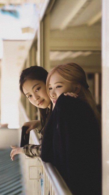 aestheticnini's tweet photo. Chaennie as Drea and Eleanor in 'Do Revenge' https://t.co/LseWiY8kYM
