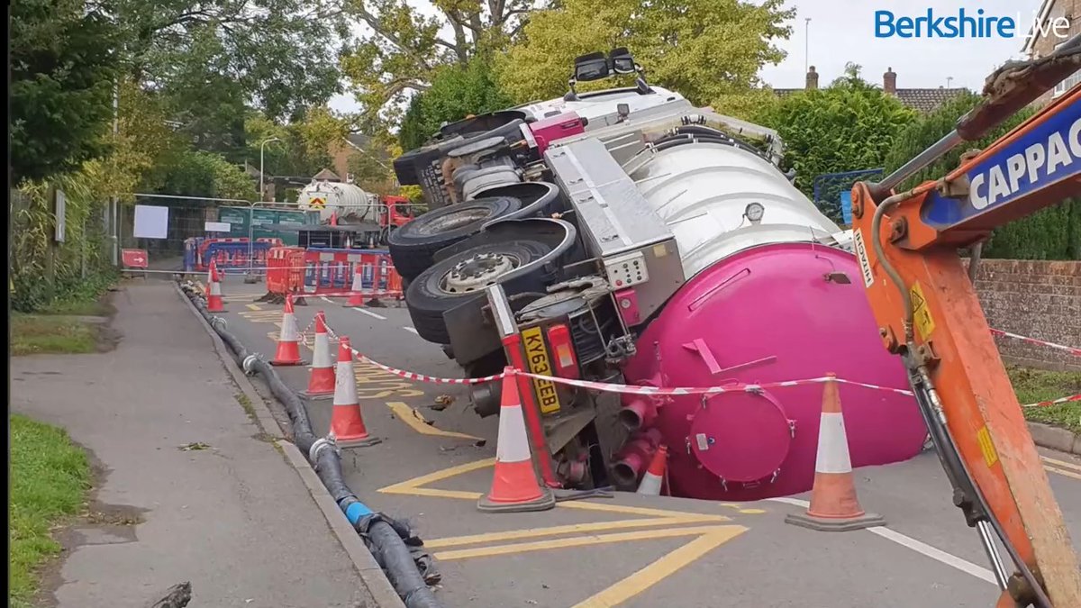 Wokingham sinkhole leaves school and road closed after Thames Water