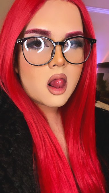 Hi babes, are you having a good monday? https://t.co/jY4nIDn8lG