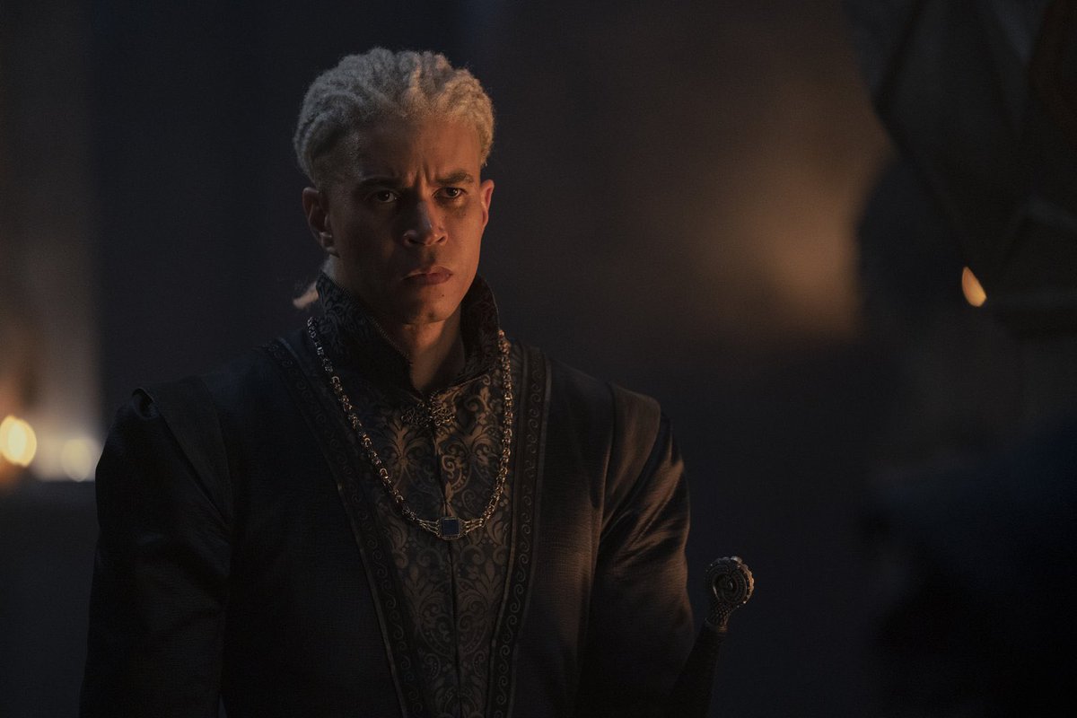 Houseofthedrag_'s tweet photo. In the books, Laenor was killed by Ser Qarl Correy while attending a fair at Spicetown in 120 AC. 

Accounts differed on the reasoning, but one suspected Daemon to have ordered Qarl to carry out the task, but there was no proof of this. 
#HouseOfTheDragon https://t.co/dbslNZbLk5