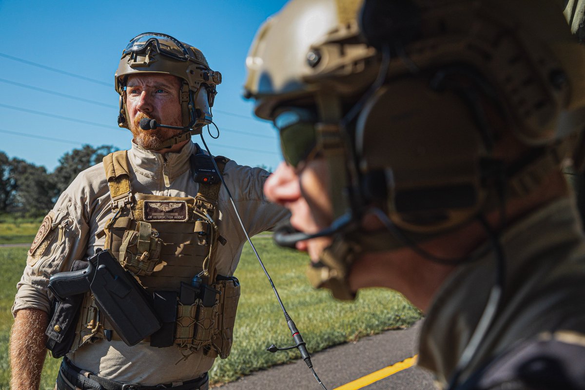 HighSpeedGear's tweet image. All in a day's work.

Air and Marine Operations air crews respond to affected areas along Florida's coast after Hurricane Ian made landfall. 

Shown here:
- Double Pistol TACO®
- Handcuff TACO®

#florida #hurricaneian #customsandborderprotection #airinterdictionagent #tacopouches