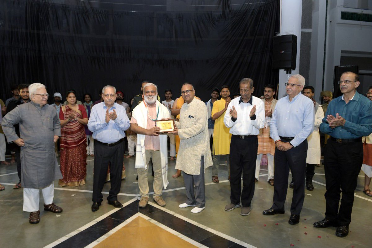 gaurrc's tweet photo. It indeed great honour as Chief Guest of inaugurating two days drama festival &amp; Play “ Moteram Ka Satyagrah” based on a story written by Munshi Premchand, performed by Asmita Theatre Group, organized by @BIMTECHNoida   
@directorBIMTECH @AsmitaTheatre @MinOfCultureGoI @nsd_india https://t.co/Q7JNFAOdTI