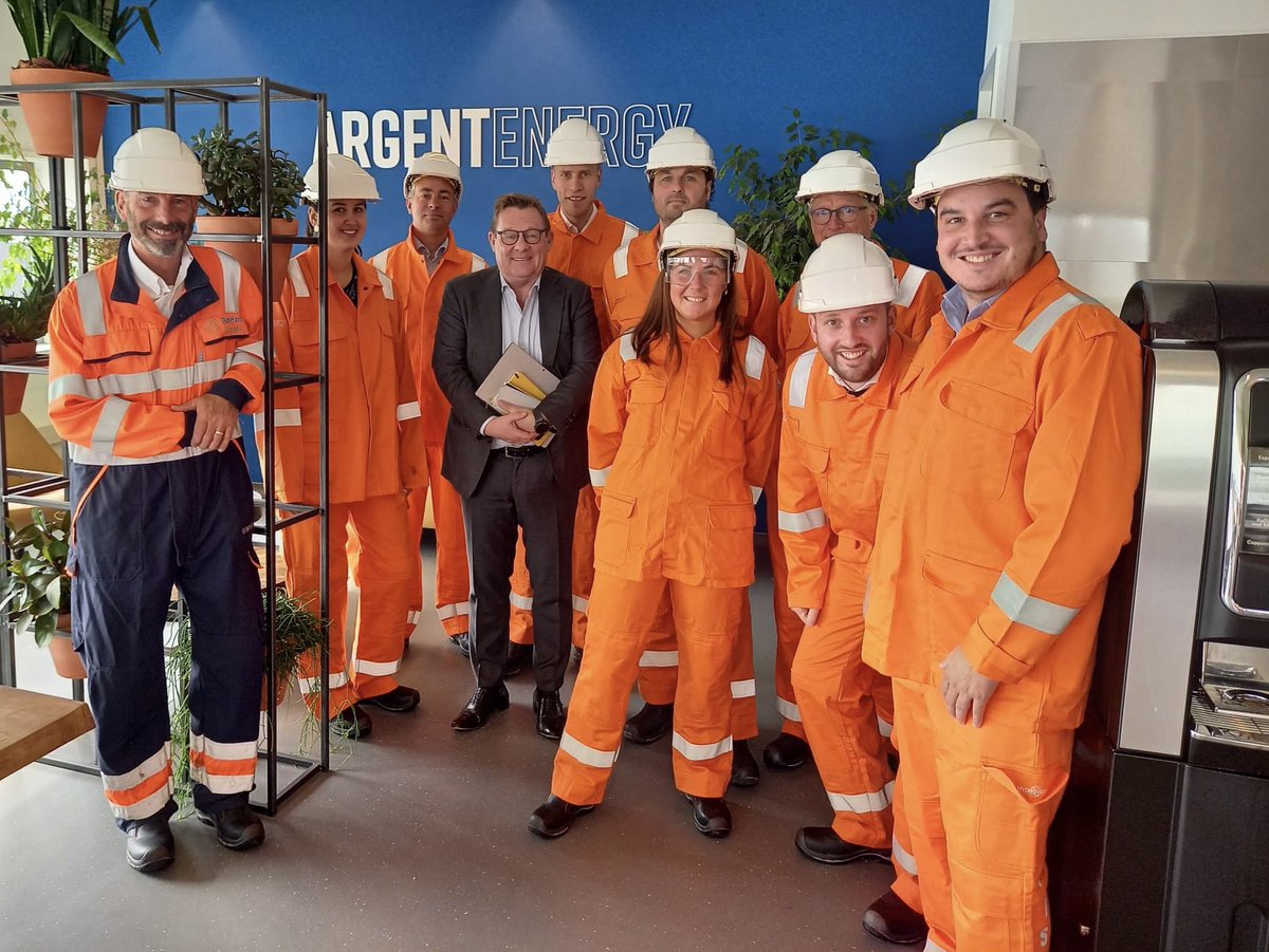 Biobrandstoffen zijn belangrijk voor de toekomst van rijden en varen. We moeten hiervoor biobrandstoffen-raffinaderijen wel de ruimte geven. Goed om vandaag te zien hoe Argent Energy biobrandstoffen in NL raffineert.