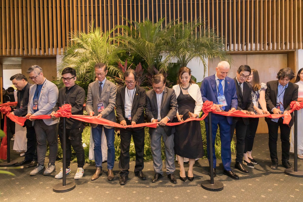 IchamV's tweet image. On September 29-30, 2022, ICHAM attended and interacted with companies' representatives at #VMARK Vietnam Design Award 2022 - an annual event organized by #VDAS to execute the mission of stimulating the #Vietnamese #Designindustry internationally.
#icham #event