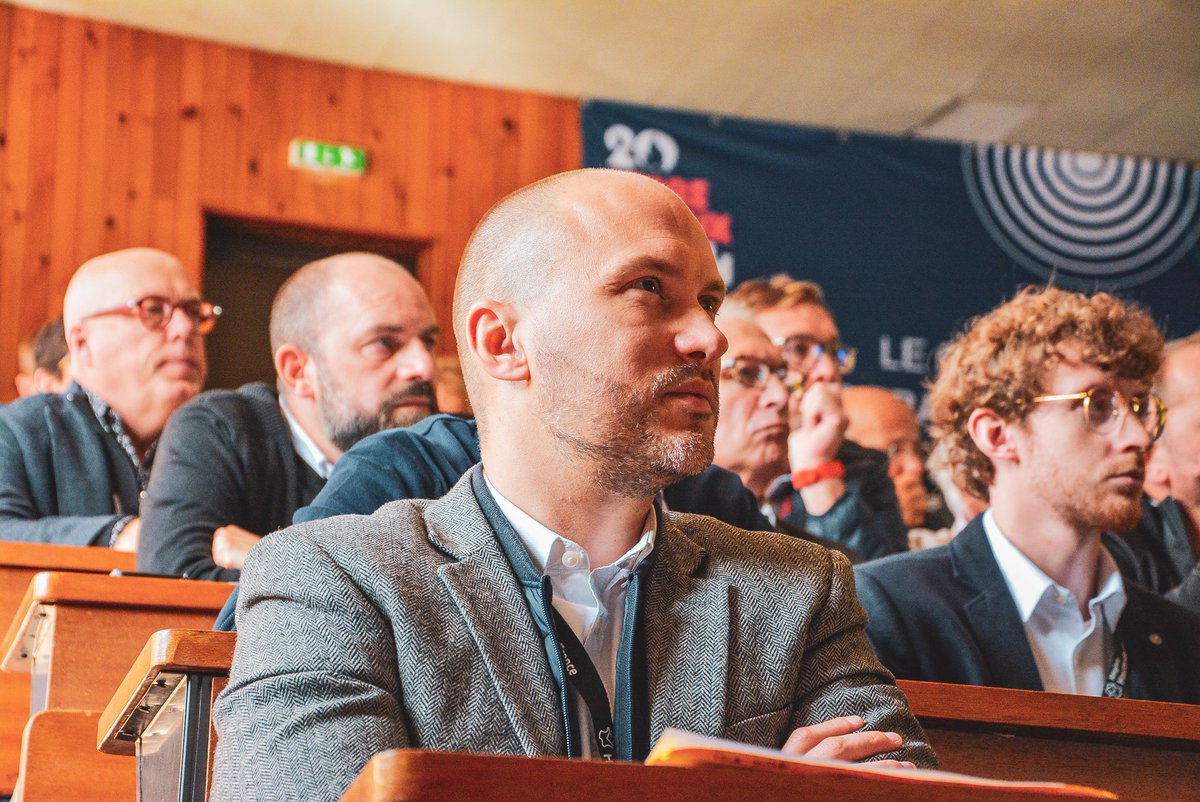 #Expertise  |  Conférence Régionale du Sport 🚀🔥
Lancement de la séance plénière de la <a href="/CRdSHdF/">Conférence Régionale du Sport Hauts-de-France</a> avec <a href="/LamblinPhilippe/">Philippe Lamblin</a> <a href="/PatGergS/">GERGES PATRICE</a> et <a href="/fBariseau/">Florence Bariseau</a> 

avec <a href="/hautsdefrance/">Région Hauts-de-France</a> <a href="/Agence_du_Sport/">Agence nationale du Sport</a> <a href="/SanaurFrederic/">Frédéric Sanaur</a> <a href="/CROSHDF/">CROS Hauts-de-France</a> <a href="/Sports_gouv/">Ministère des Sports 🇫🇷</a>