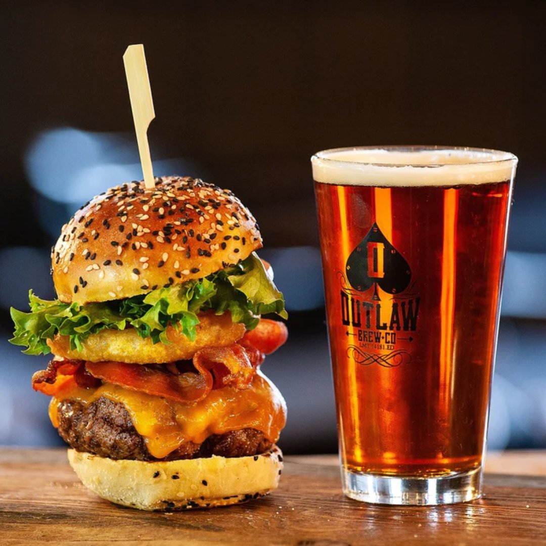 jhinspired's tweet photo. Simply the best! 🍺🍔

https://t.co/W7I4MwCt6E

#realestate #realestateagent #ontario #lakelife #realtors https://t.co/eqnG7JOWYf