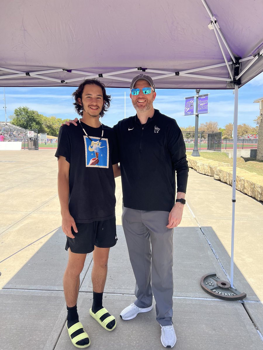 Duckee Swimmer tweet media