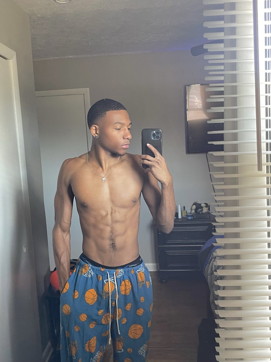 thatboykeyx's tweet photo. Morning https://t.co/LWJZ3yxfGE