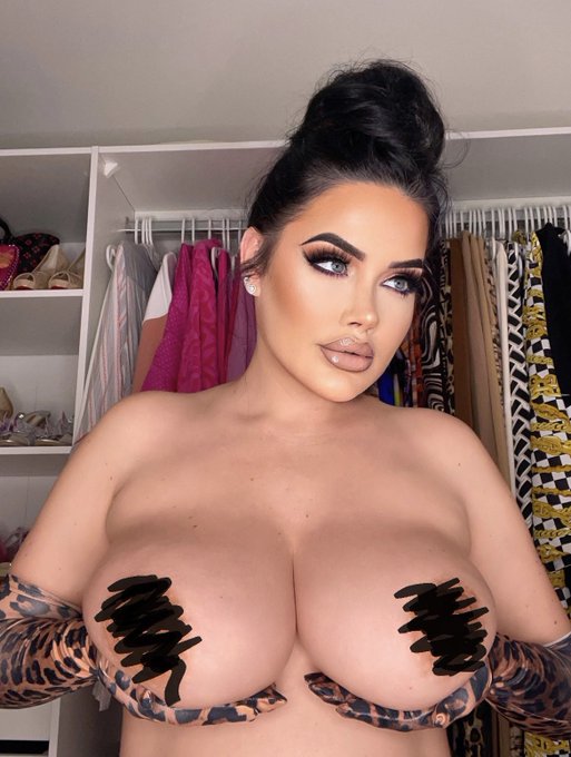 Can I make your Monday better? 🥰 https://t.co/iuaFlXJYkc