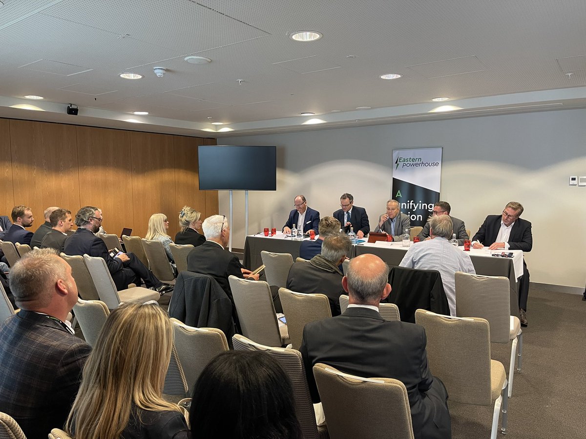 res_publica's tweet photo. Kicking off our #easternpowerhouse @Eastern_PH event at #CPC22 with @andrewpolitics who is charing the event stating that ‘It is great to finally see an event about investment and growth for the region at Party Conferences’ https://t.co/zoD5aM5lvQ