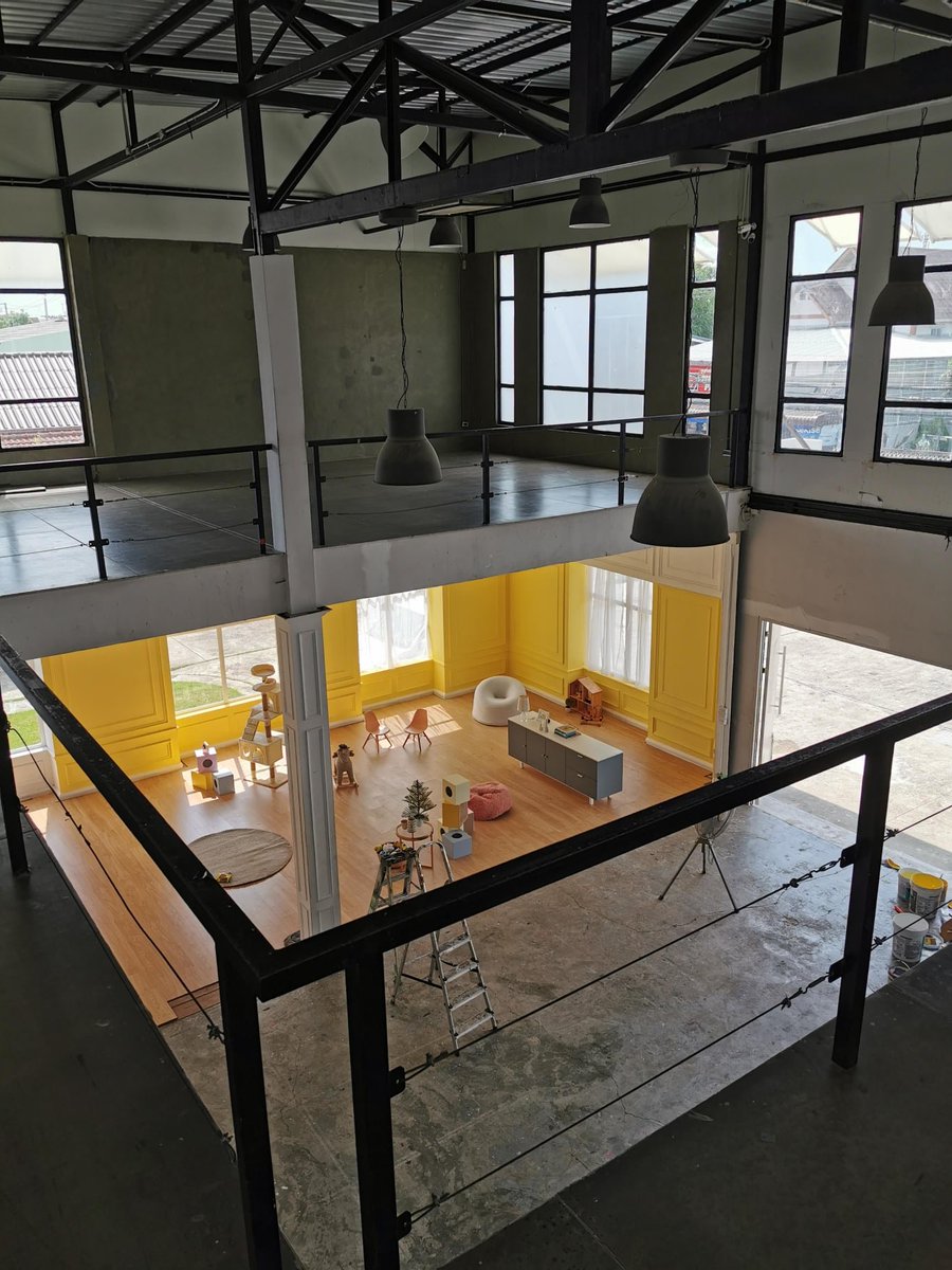studio4rental's tweet photo. STUDIO 4 ให้ทาสีผนังฉากได้ตามใจลูกค้า 
.
งานถ่ายโฆษณาสินค้า องค์ประกอบสำคัญที่หลีกเลี่ยงไม่ได้คือเรื่องสีของแบรนด์สินค้า งานโฆษณาจึงเน้นเรื่องสีเป็นพิเศษ เพื่อช่วยให้จดจำแบรนด์สินค้านั้นๆ ได้ง่าย
.
Contact : 0949645939
Line ID : 567928  
.
#STUDIO4 #สตูดิโอ #ฝนตกหนัก #น้ําท่วม https://t.co/PLQgUIARXF
