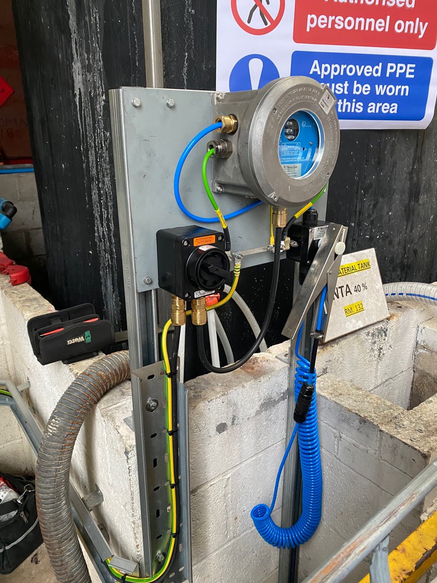 Electr0serv's tweet photo. Another satisfied customer 👍.  We installed a Newson Gale static grounding &amp; interlock system at a chemical site.  Our team then supplied &amp; installed the EX safety switch, earth cable, tray &amp; accessories required.  We also carried out an ATEX inspection on the system.

#ATEX https://t.co/bzWimpOgXD
