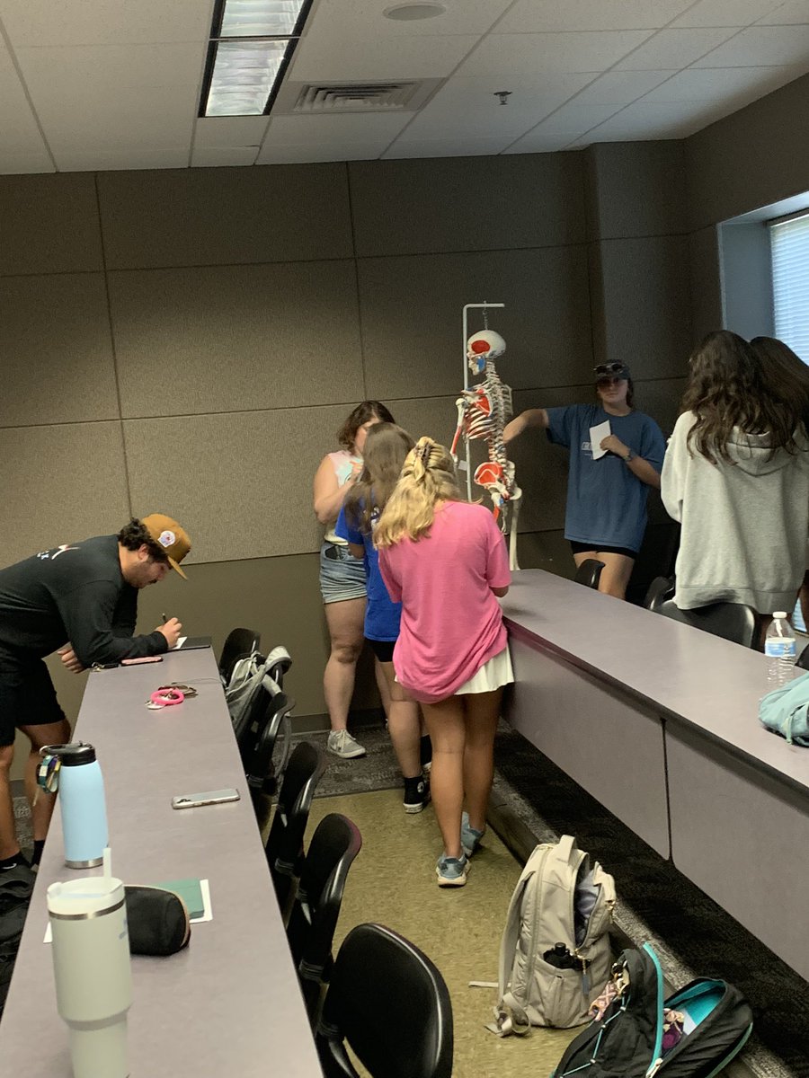PerryLab_'s tweet photo. Some of our lab members administered the first practicum in the anatomy class last week! This class is for undergraduate speech and hearing sciences majors. The instructor is Imani Gilbert. https://t.co/IfdmLEmBko