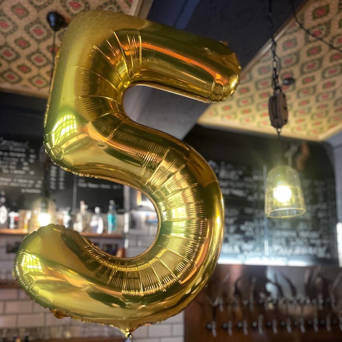 Vor kurzem hatten wir unser 5-jähriges #Jubiläum. 5 Jahre voller junger, grünliberaler #Politik. Wir durften Unterschriften sammeln, Flyern, hatten tolle Kampagnen und tolle Polithöggs. Viel hat sich verändert - aber grün und liberal sind wir geblieben. 💚🌱