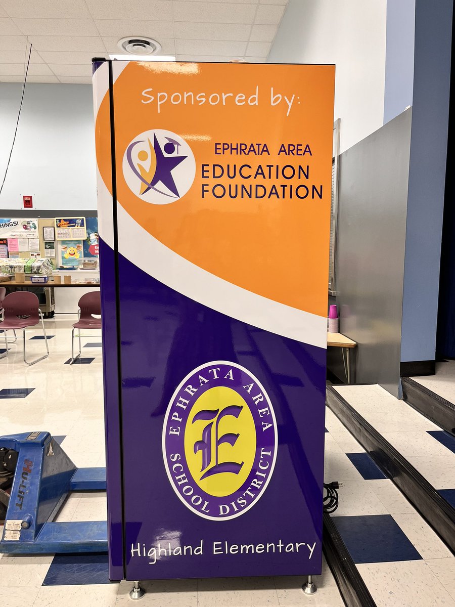 Mr_Esbenshade's tweet photo. More from our BOOK VENDING MACHINE REVEAL DAY! A special thank you to the Ephrata Area Education Foundation @EphrataAreaEF @GoMounts #MountaineerMoments https://t.co/T1CiZDLTHo