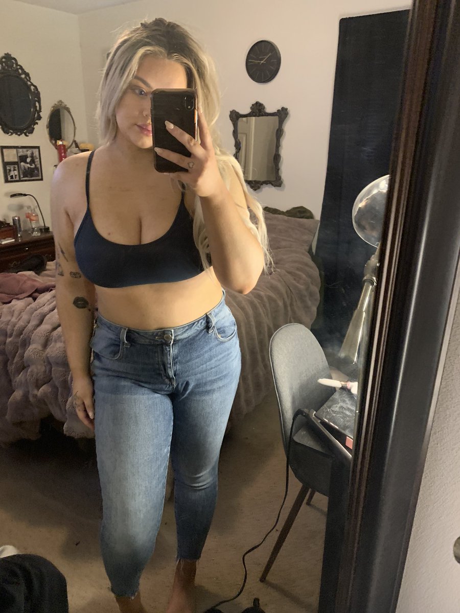 Lexi thomas tweet media